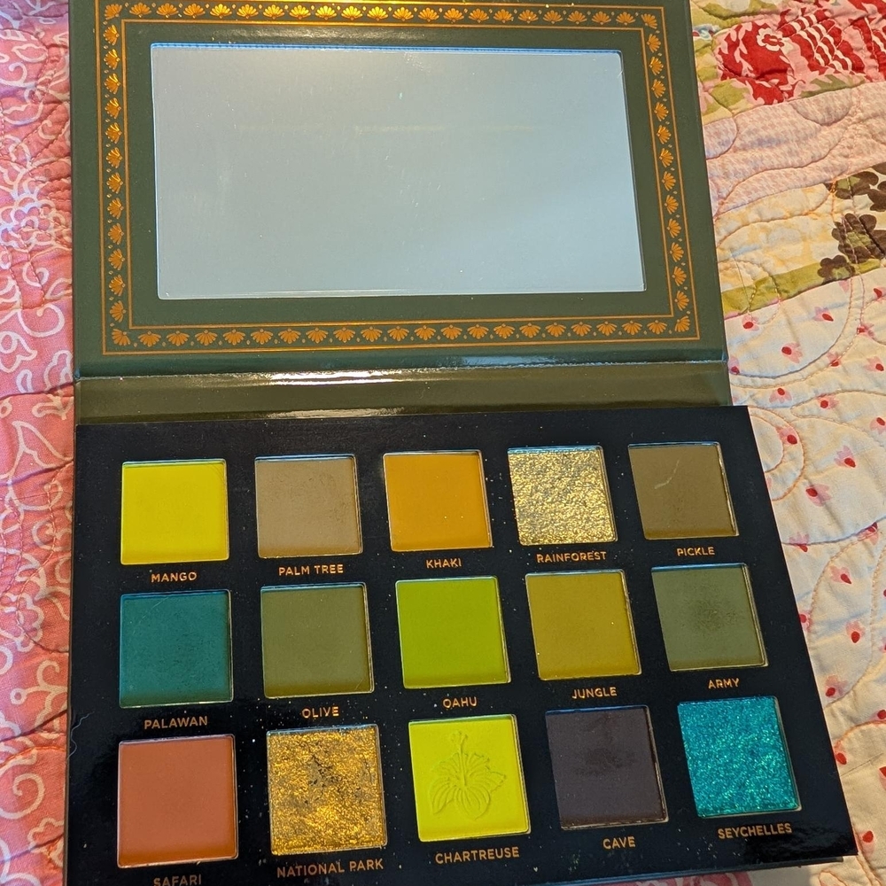 Ace Beautē Tropical Vibes palette